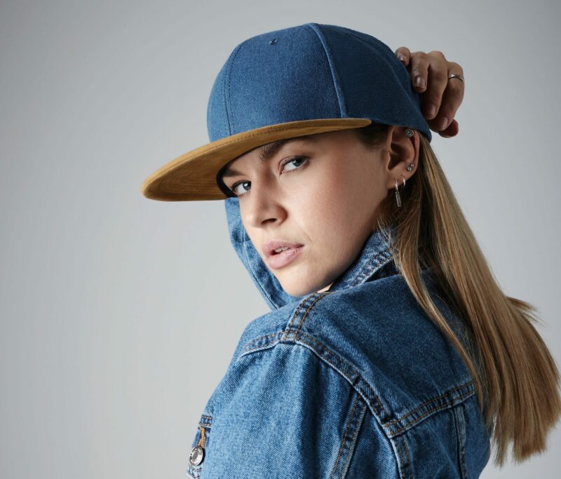 Casquette visière en Suede – Image 3